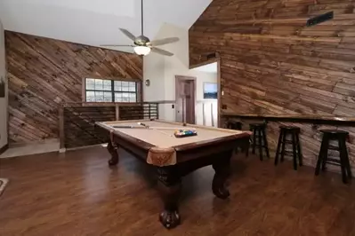 silver maple chalet game room