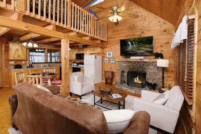 COVE CREEK LODGE