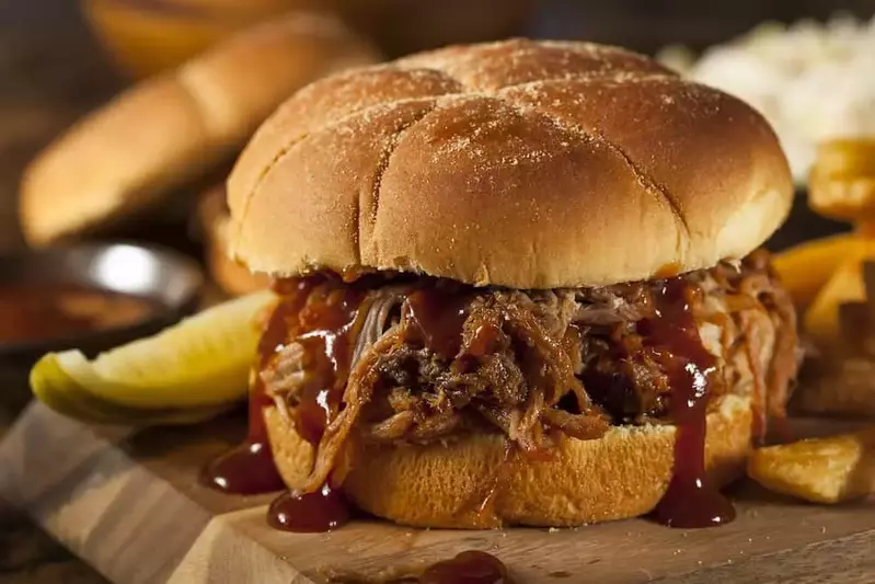 pulled pork sandwich