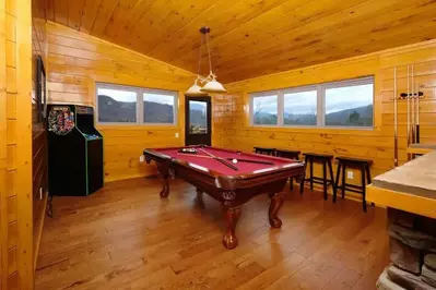 pool table and arcade games in Gatlinburg cabin