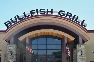 bullfish grill restaurant in pigeon forge