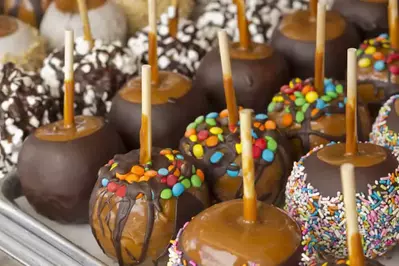 caramel apples