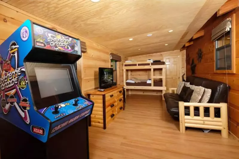 gatlinburg cabin with arcade game