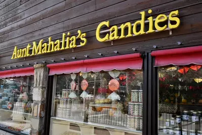 aunt mahalia's candies in gatlinburg