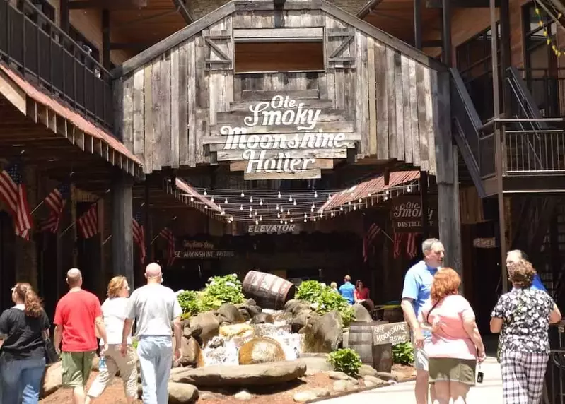 Ole Smoky Holler in Gatlinburg