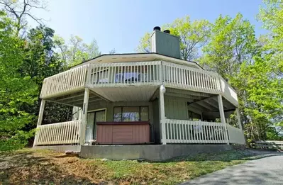 Exterior of Cabin Fever at Gatlinburg Cabin Rentals