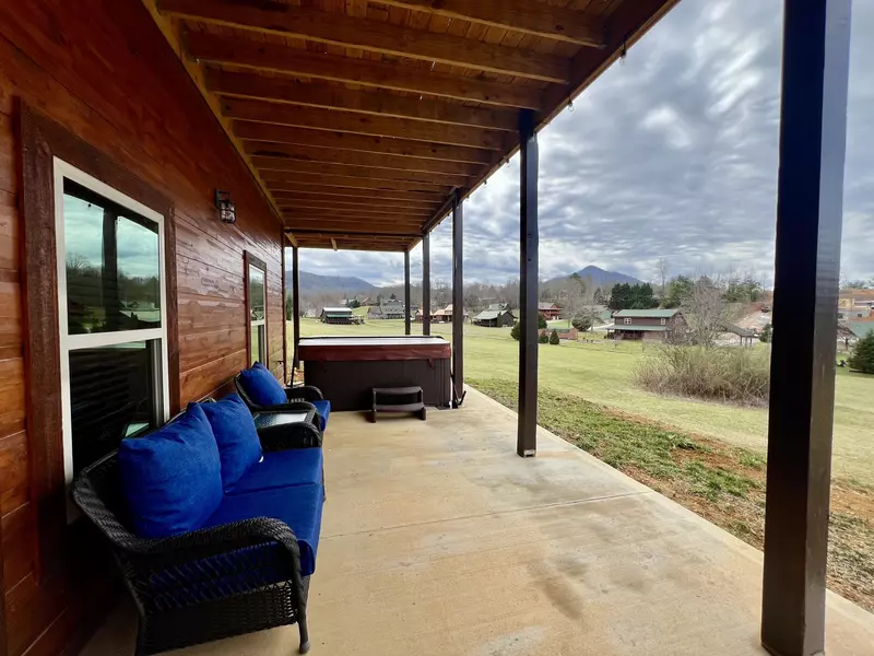VALLEY VISTA