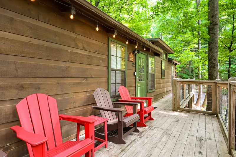 GOOD AURA CABIN