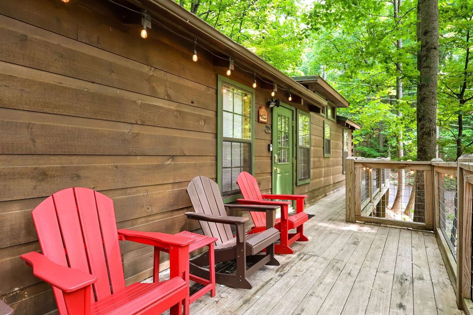 GOOD AURA CABIN