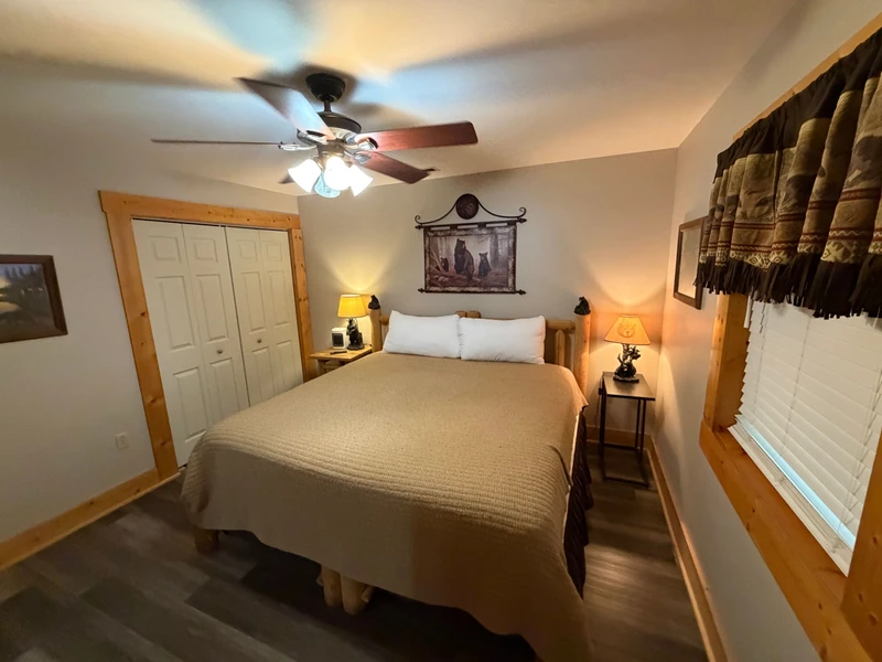 8 Bears Lodge