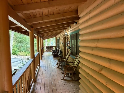 8 Bears Lodge