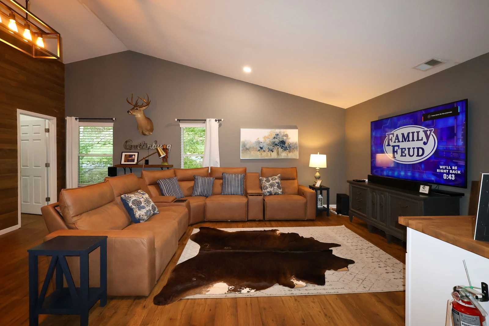 HAWK'S NEST