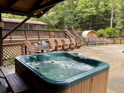PIONEER TRAIL RETREAT