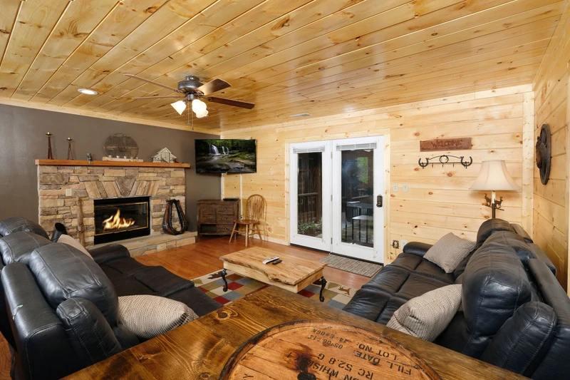 PIONEER TRAIL RETREAT