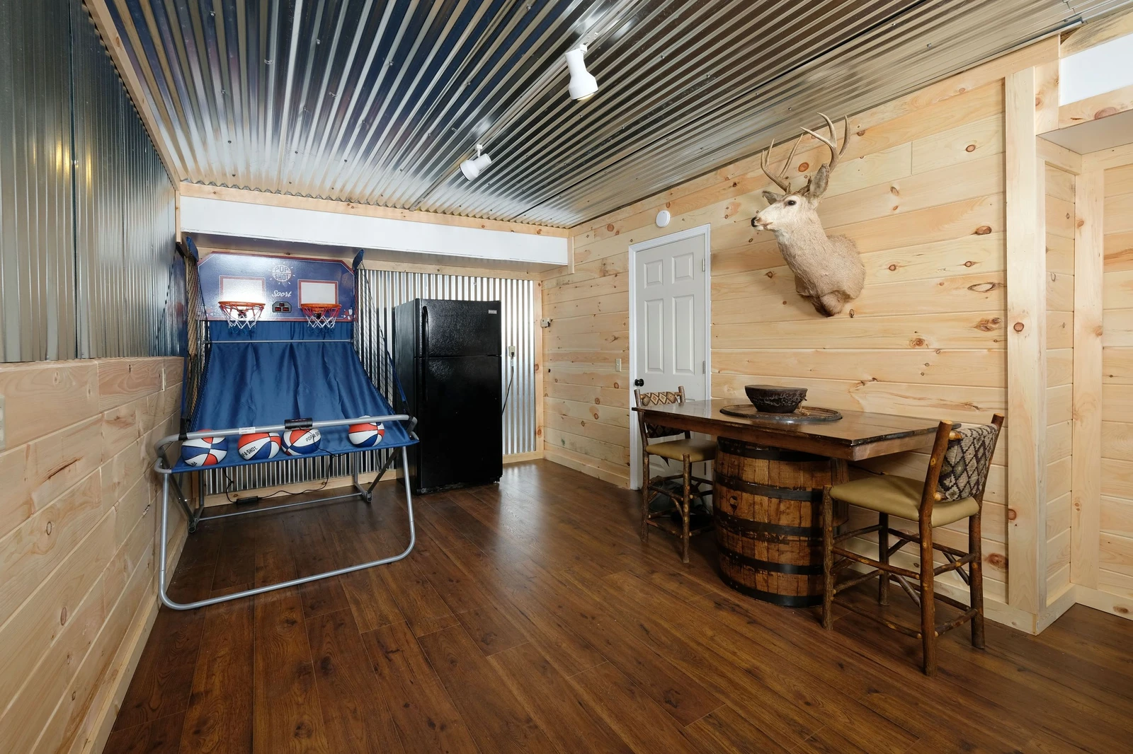 PIONEER TRAIL RETREAT