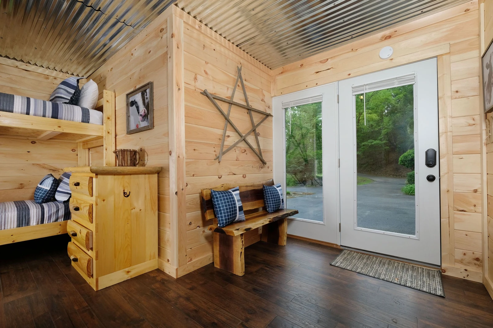 PIONEER TRAIL RETREAT
