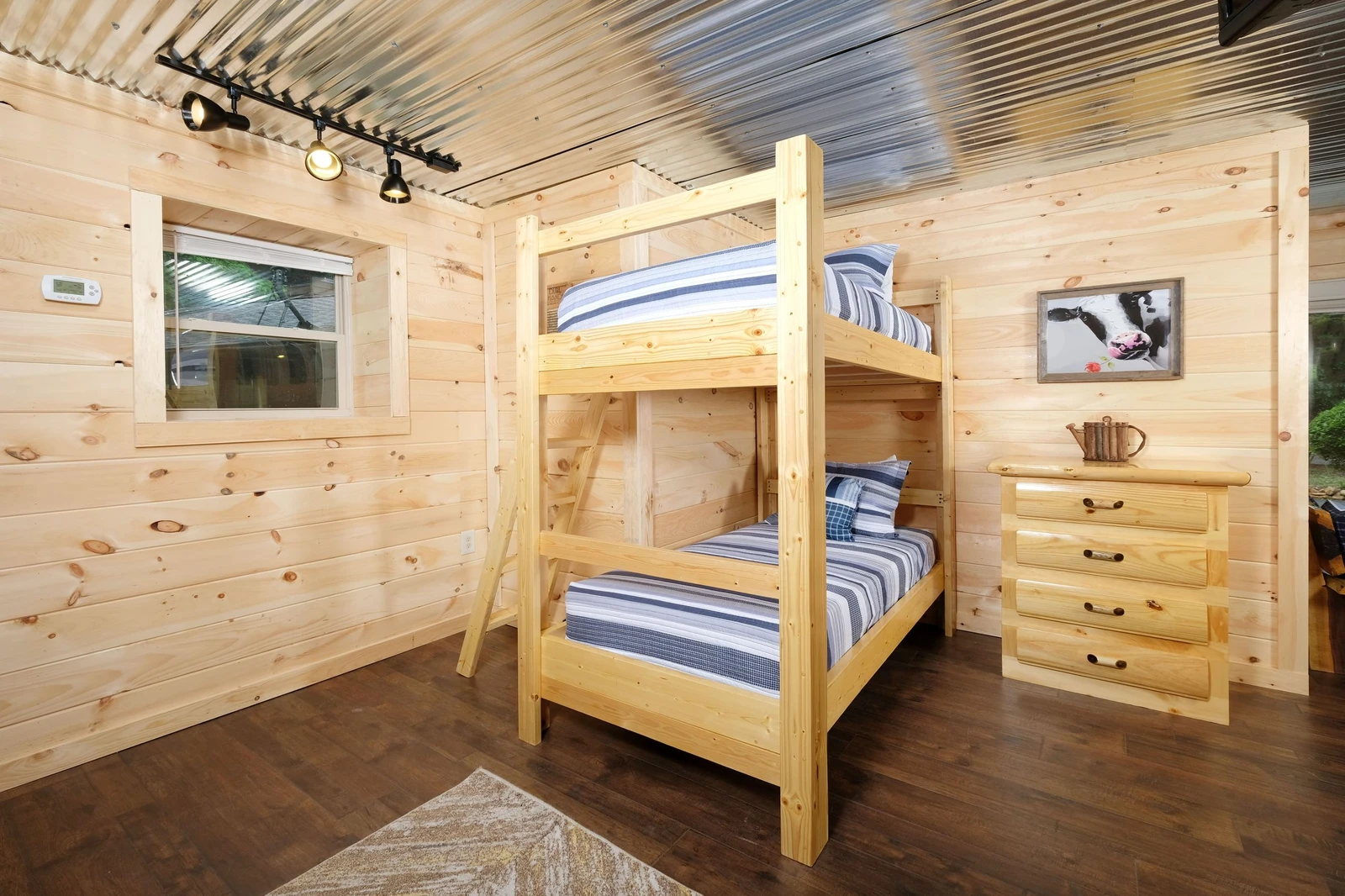 PIONEER TRAIL RETREAT