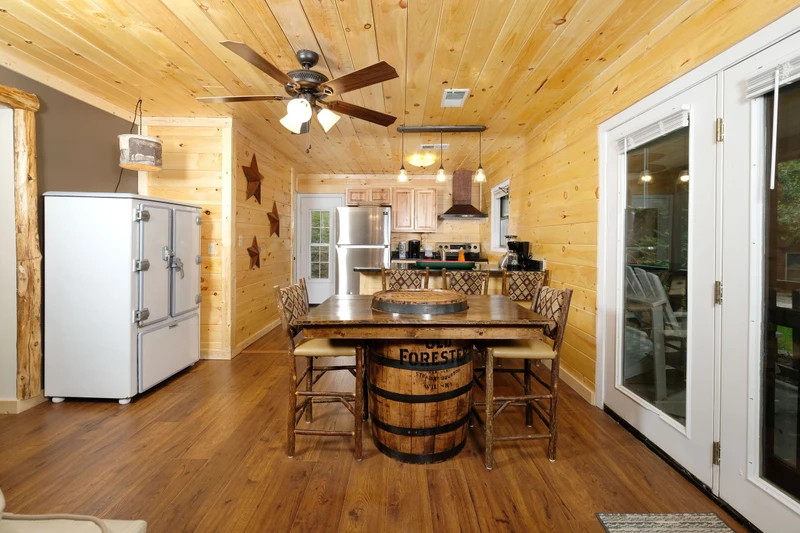 PIONEER TRAIL RETREAT