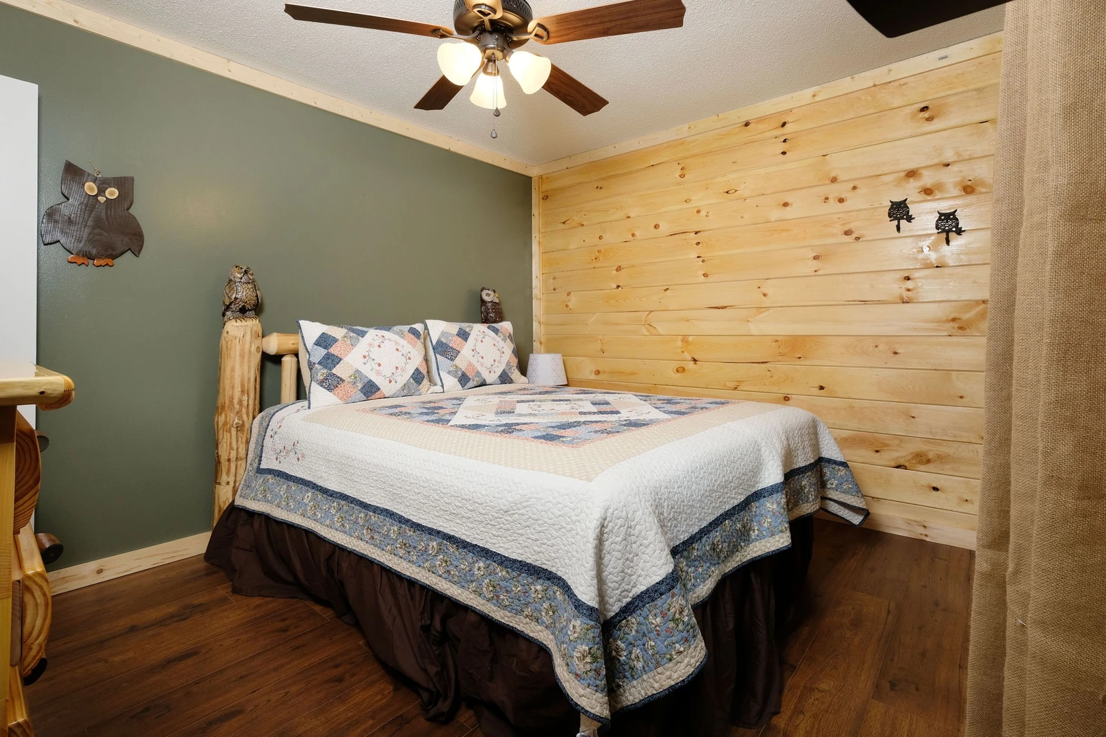 PIONEER TRAIL RETREAT