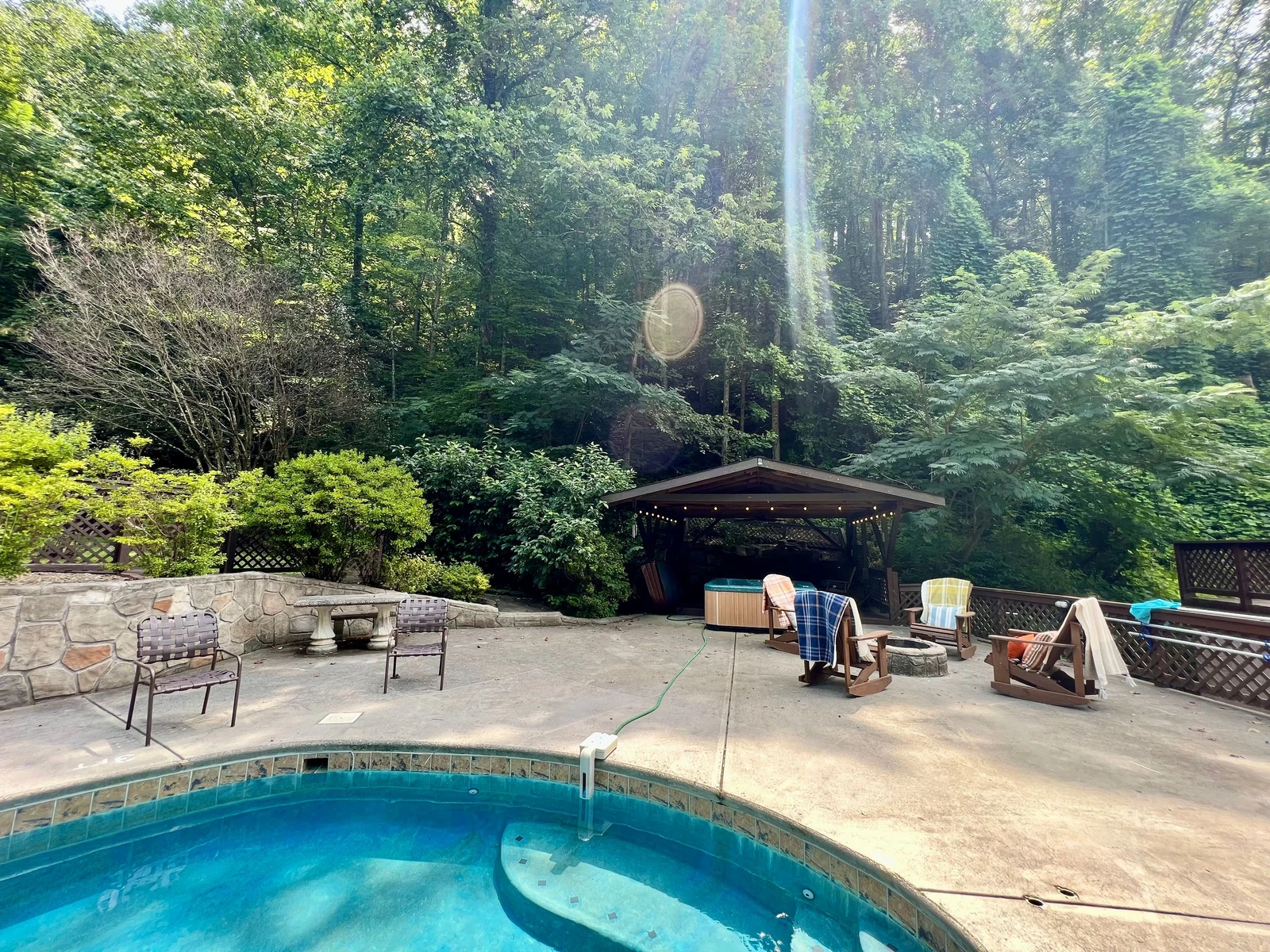 PIONEER TRAIL RETREAT